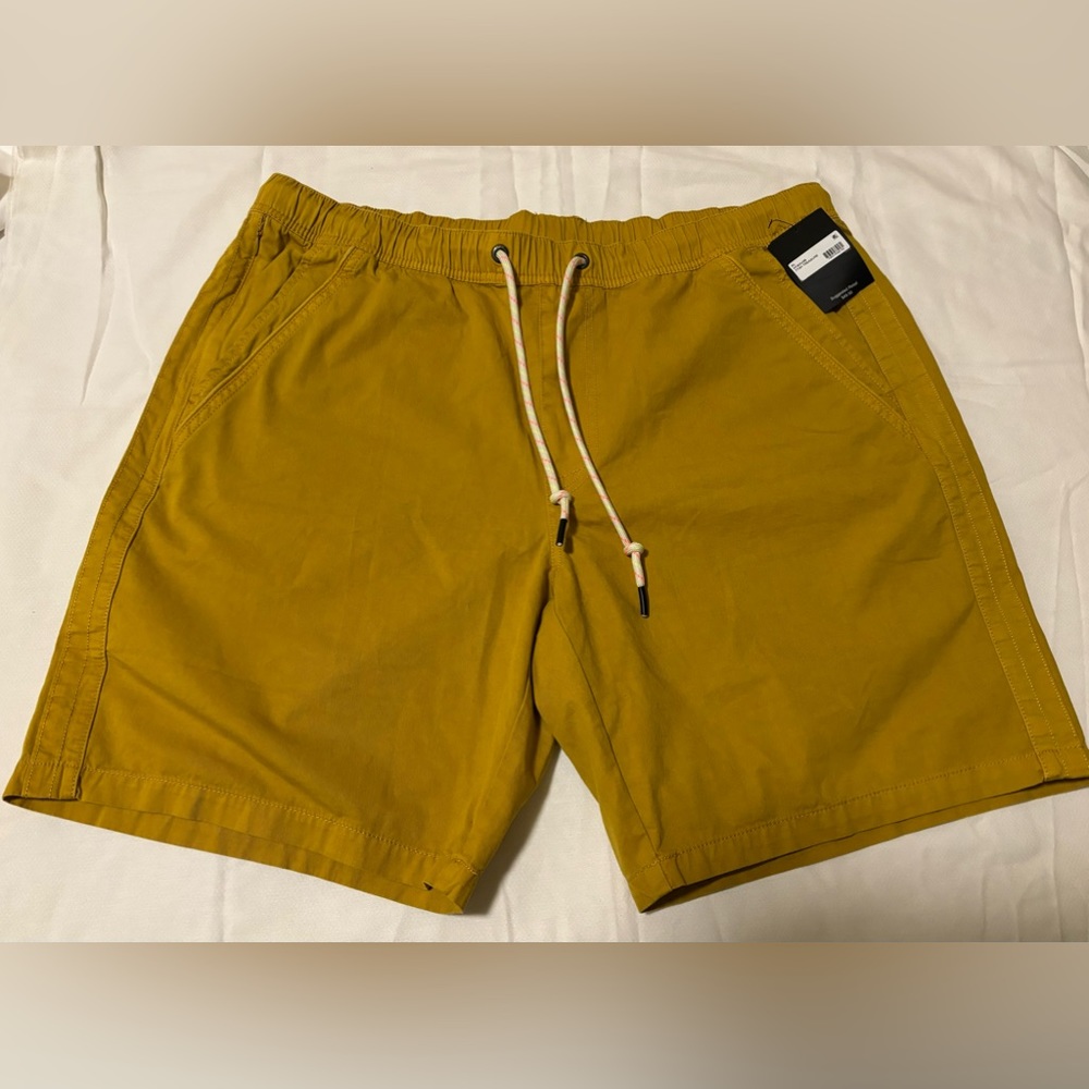 Pull-On Woven Men Shorts Size XL